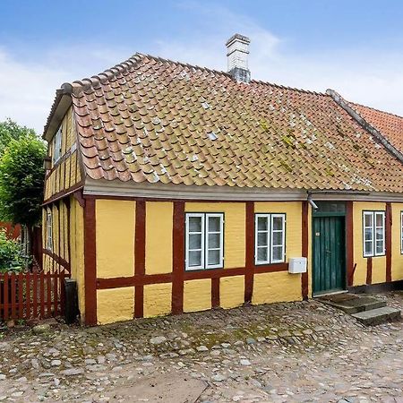 Idyllisk, Historisk Byhus Ved Fjorden I Mariager Luaran gambar