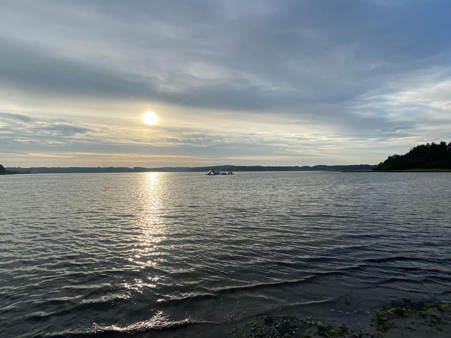 Idyllisk, Historisk Byhus Ved Fjorden I Mariager Luaran gambar